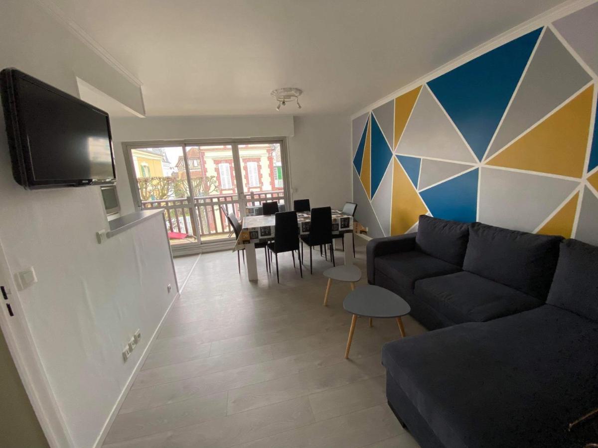 Cabourg Centre, Appartement Pour 4 Personnes A 100M De La Mer Exterior photo