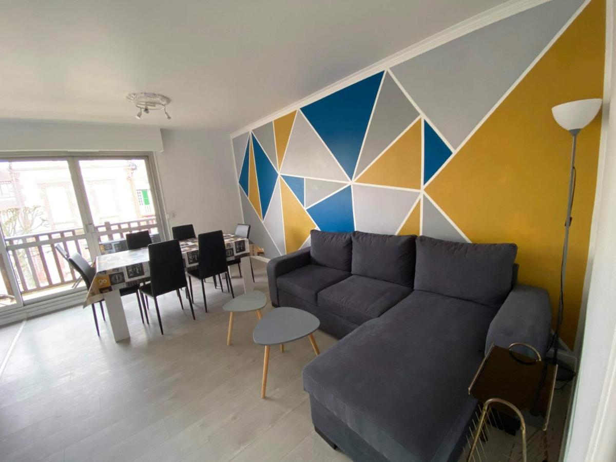 Cabourg Centre, Appartement Pour 4 Personnes A 100M De La Mer Exterior photo